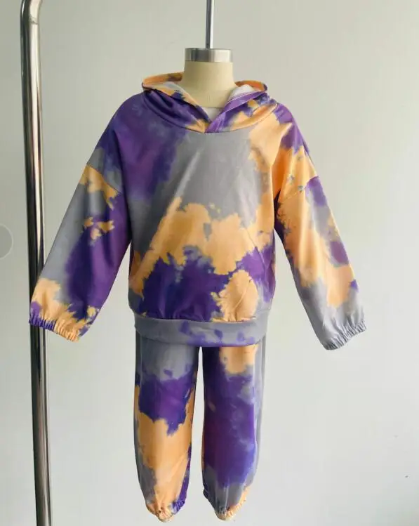 

Костюм детский осенний из 2 предметов, толстовка с длинным рукавом и принтом на завязках и брюки с эластичным поясом из полиэстера