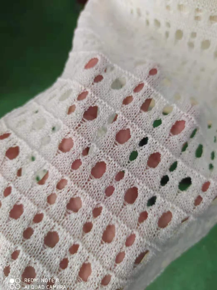 Элегантное ажурное женское трикотажное платье с коротким рукавом и высокой