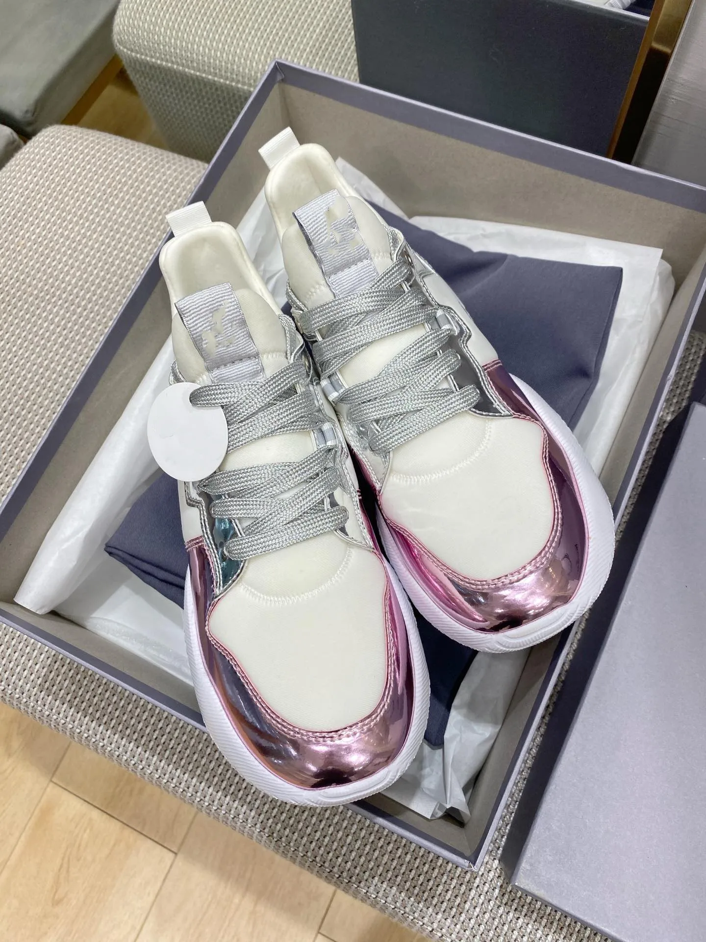 

2021 Sneakers Women Shoes Casual Lace Up Thick Sole Shoes Woman Beige Chunky Sneakers Leather Vulcanize Shoes