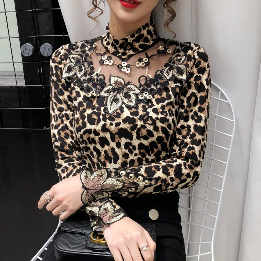 Женские футболки с леопардовым принтом Топ длинным рукавом и кружевной вышивкой