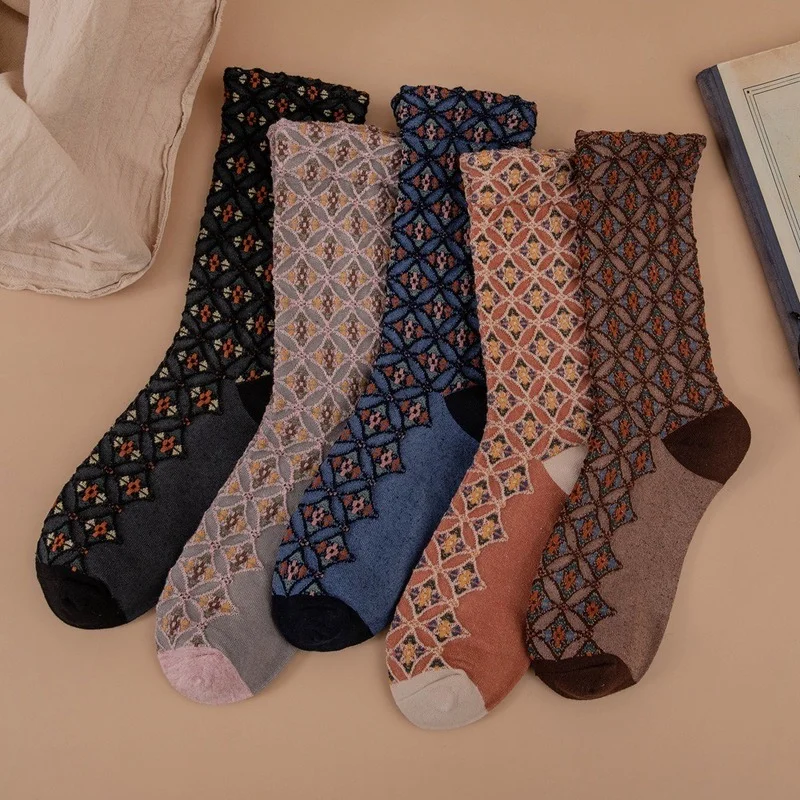 

Female Socks Autumn and Winter Jacquard Combed Cotton Diamond Lattice National Wind Restore Ancient Ways Pushing Women Sock