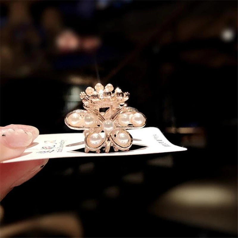 

Korean Pearls Small Size Hair Claws For Women Grils Alloy Fashion Hair Accessories Flower Headwear Women Ornament Hair Clips