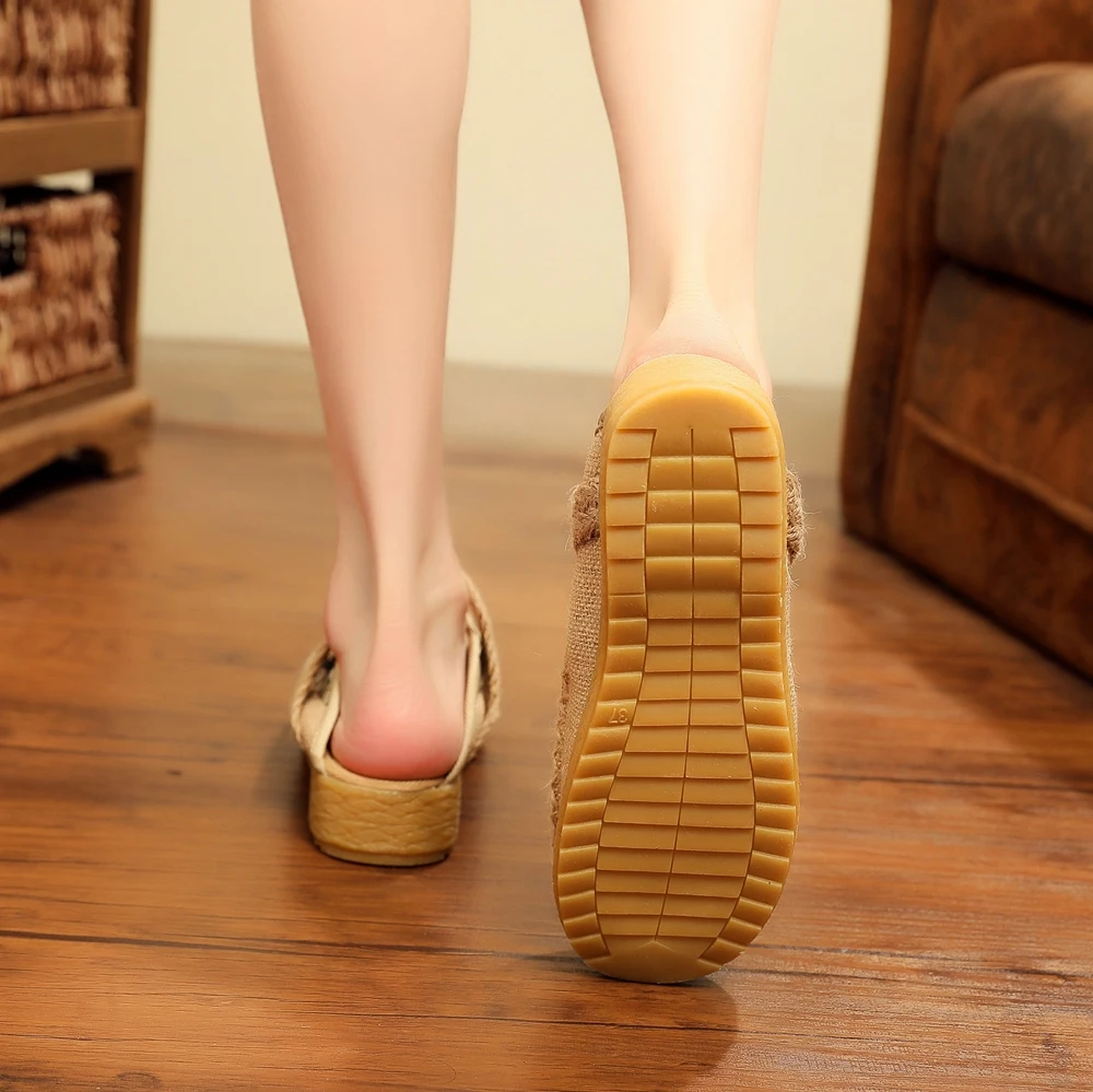 Veowalk Handmade Bear Embroidery Women Linen Cotton Close Toe Flat Slippers Summer Ladies Breathable Comfort Mules Shoes | Обувь