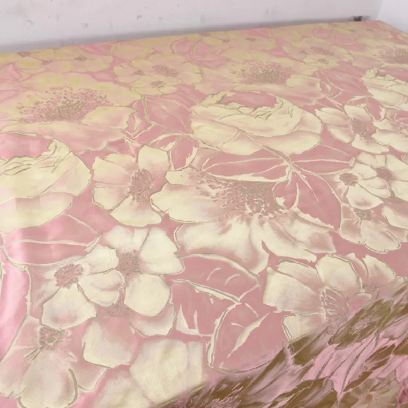

Hu Hu cloth store heavy silk fashion material jacquard silk brocade fabric