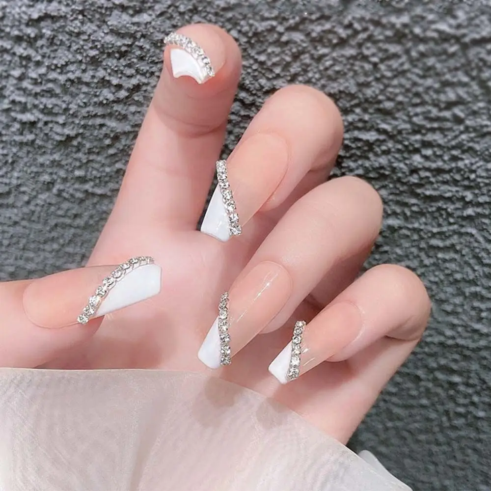 

Ins Japanese Claw-shaped Diamond Chain Super Flashing Three-Dimensional Light Luxury Metal Diamond DIY Nail Decoration