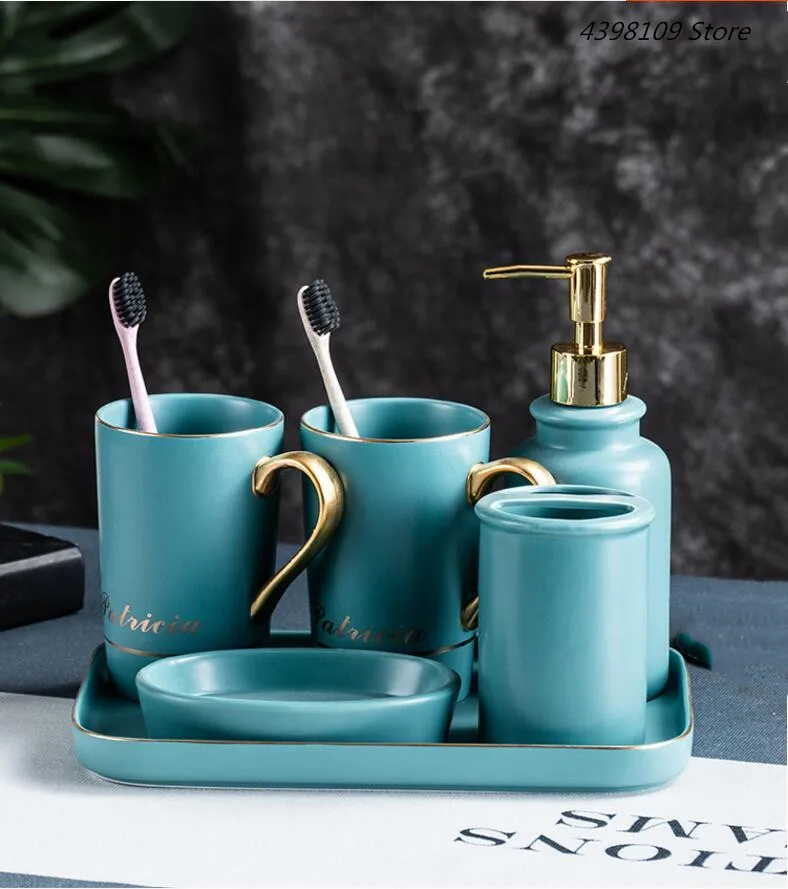 Матовые керамические принадлежности в скандинавском стиле для ванной