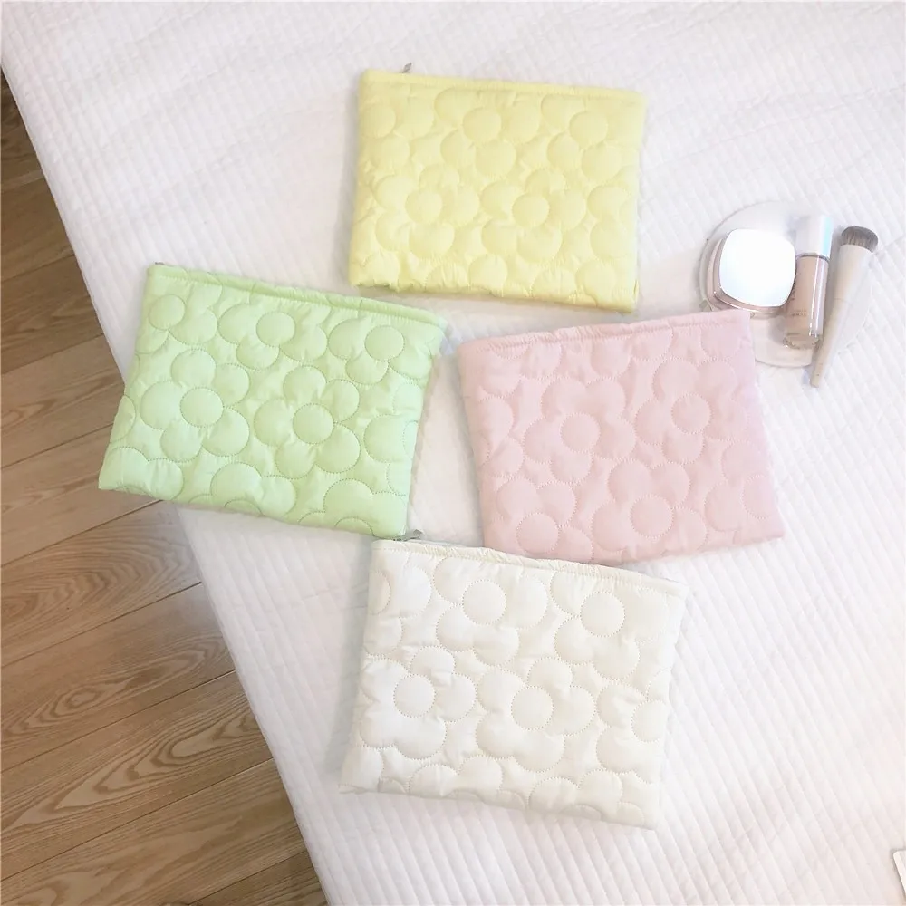 

Pure Color Quilted Makeup Bag Cute Flower Cosmetic Pouch Korean Style Travel Toiletry Bags Zipper Beauty Case Portable Inner Bag