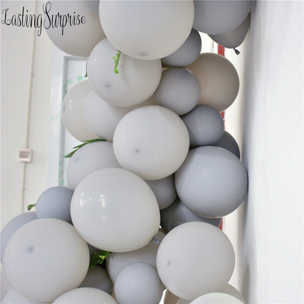Набор серых матовых шаров с арокой и гирляндой 128 шт. серые темно шары украшение