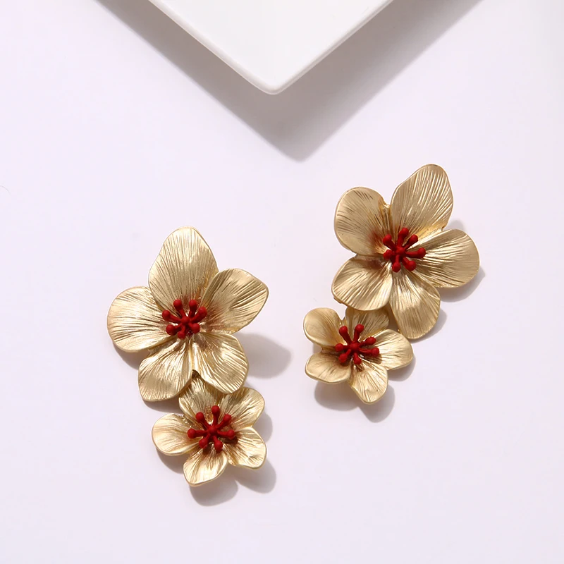 Yhpup Trendy Sweet Romantic Baroque Flower Dangle Earrings Zinc Alloy Gold Silver Earrings Vintage Brincos for Women Party Gift