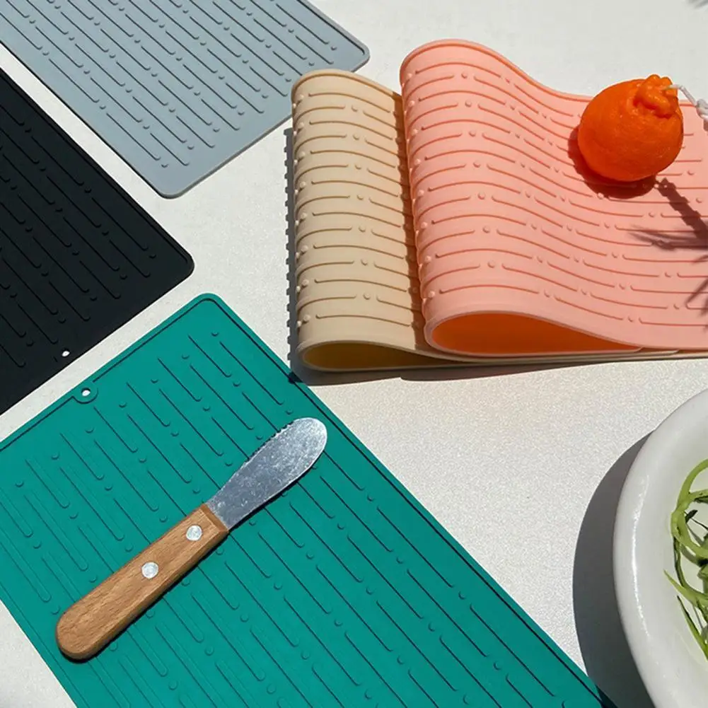 

Dish Drying Mat Waterproof Heat Insulation Silicone Multipurpose Anti-slip Foldable Draining Pad for Kitchen