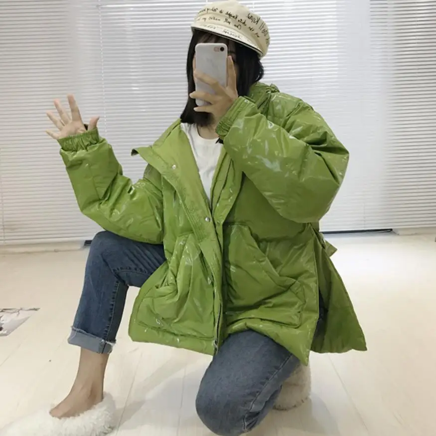 Новое поступление зимнее пальто из лакированной глянцевой ткани на утином пуху