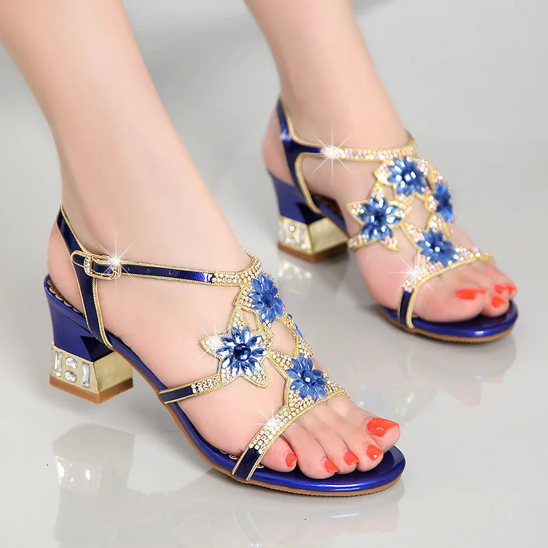 

Стразы женские сандалии из натуральной кожи летние сандалии с открытым носком на толстом каблуке туфли на высоком каблуке синие Золотые же...