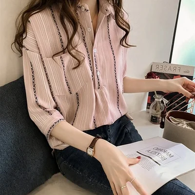 

В Корейском стиле; Женская шифоновая рубашка на весну/лето 2021 новые свободные Универсальная футболка в полоску Топ