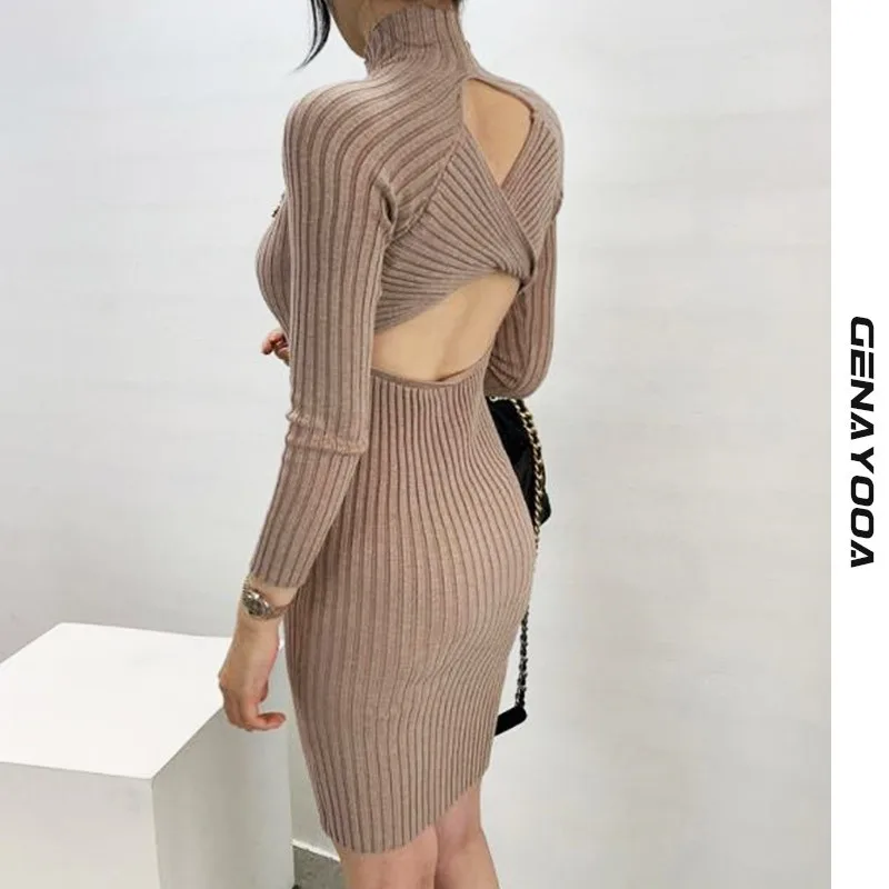 

Женское трикотажное платье-свитер с высоким воротом и длинным рукавом