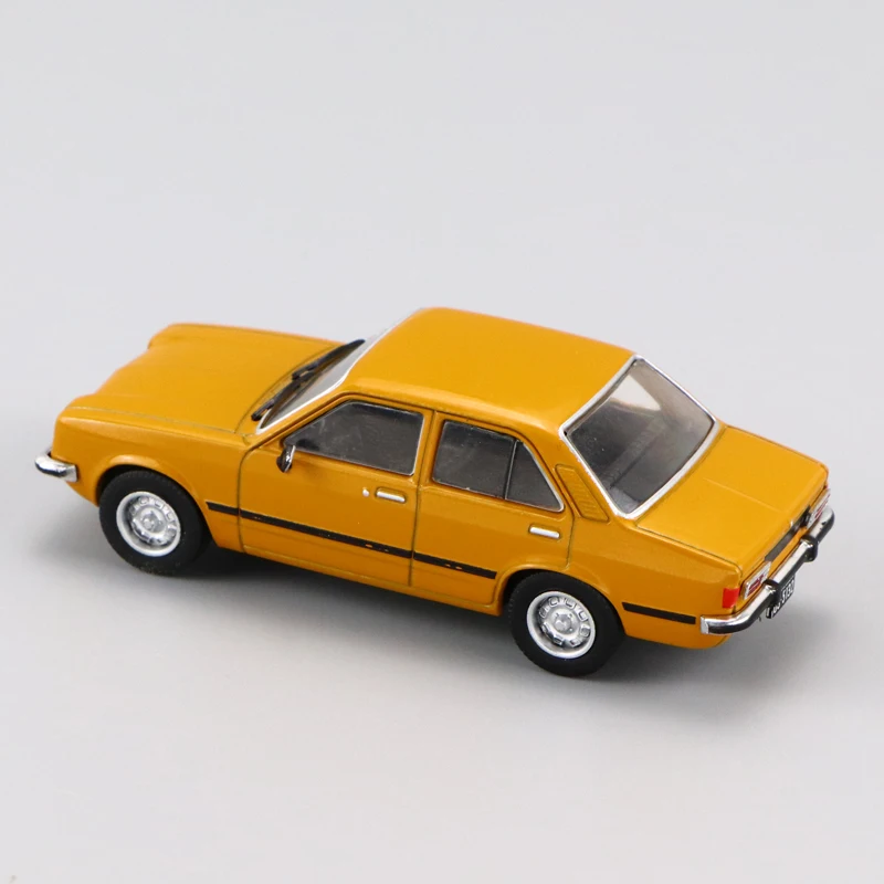 1:43 IXO CHEVROLET CHEVETTE SL 4 PORTAS 1979 коллекционные модели автомобилей игрушки идеальный