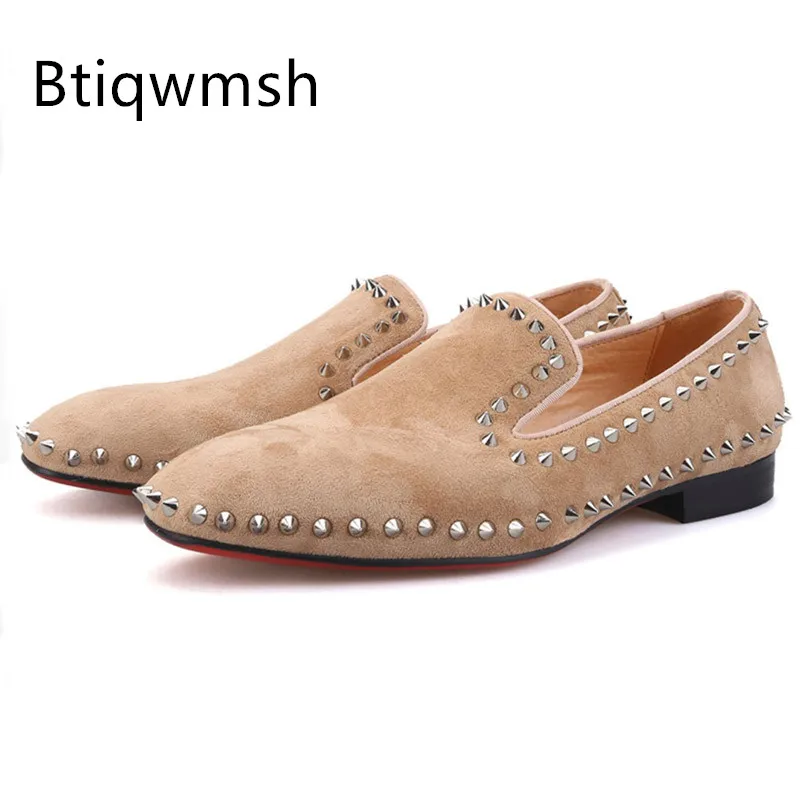

Beige Suede Studded Men Shoes Pointed Toe Silver Rivet Slip On Flat Shoes Male Fashion Party Shoes Man