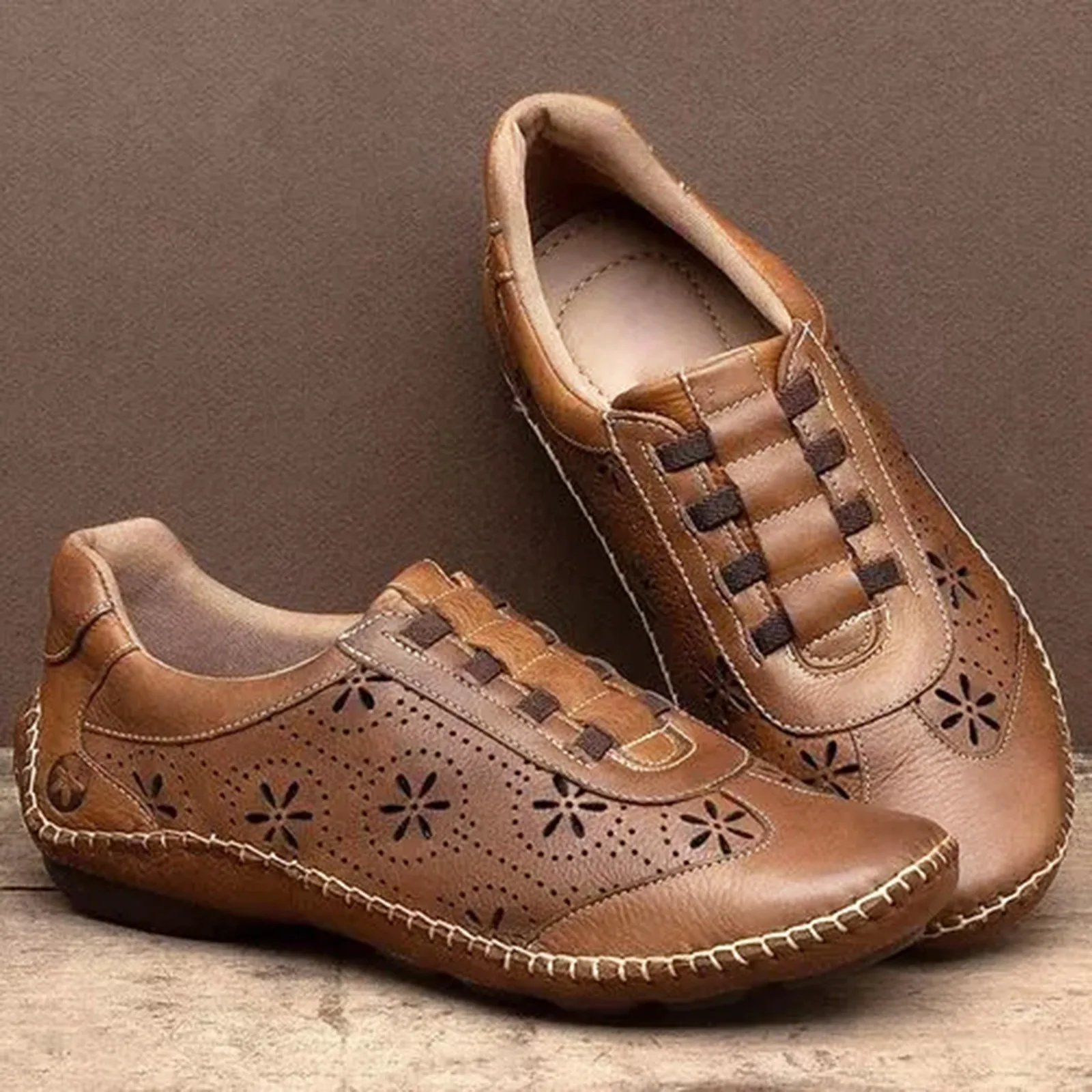 

2021 New Women's Retro Floral Hollow Vulcanized Shoes Solid Color Lace-up Women's Shoes Outdoor Casual Women's Single Shoes