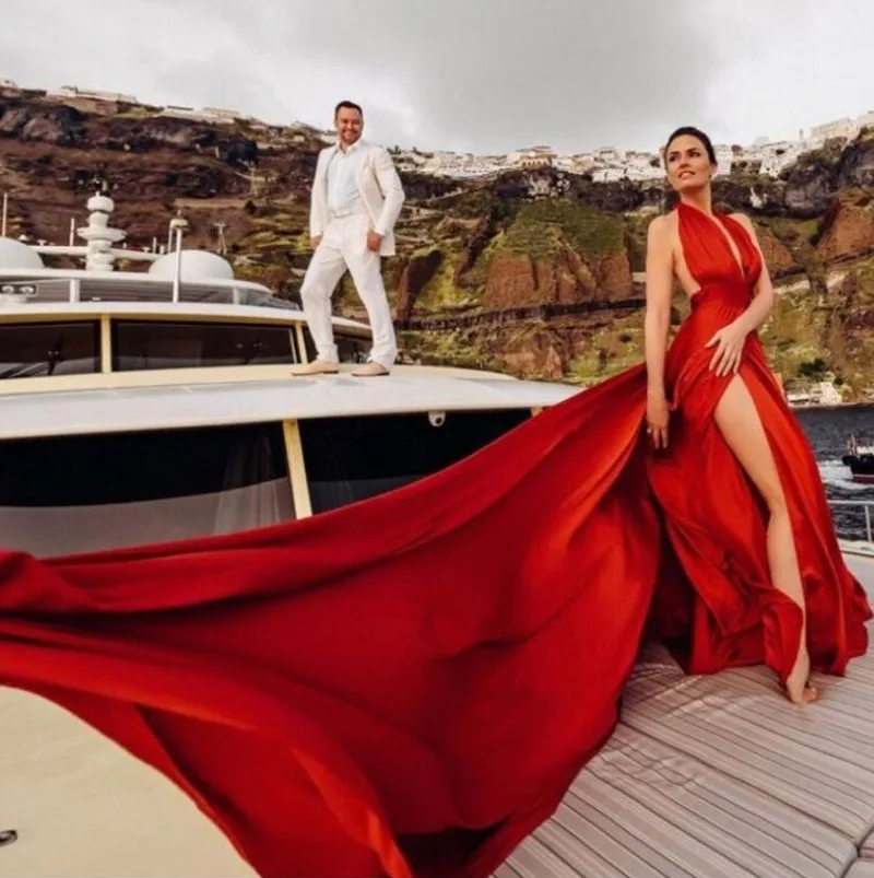 

Sexy Evening Dress 2021 With Huge Train Vestido Longo Red Long Halter Backless Robe De Soiree High Slit Prom Formal Gown