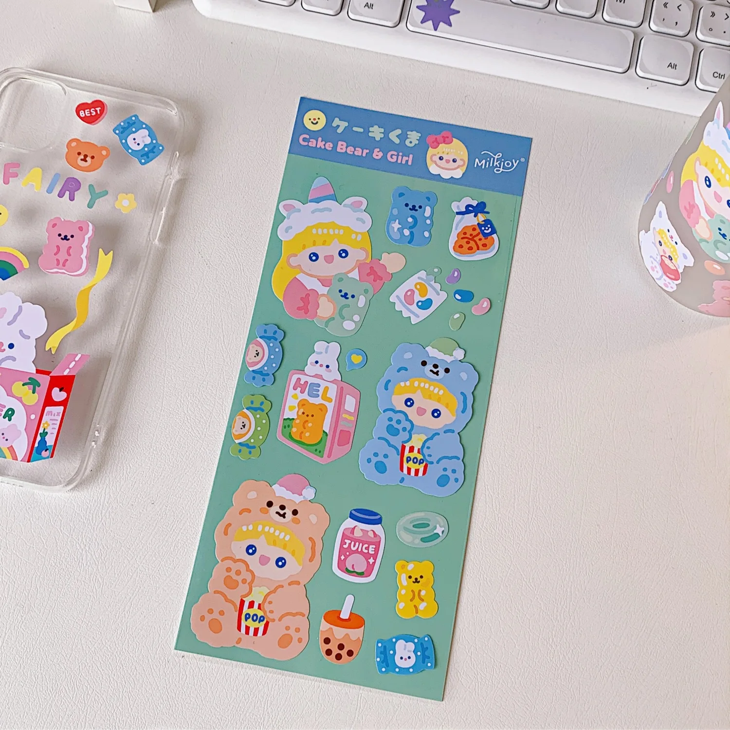 

W&G Korea Ins PVC Kawaii Bear Stickers Cute Mobile Phone Shell fun hand account stickers water cup decoration sealing stickers