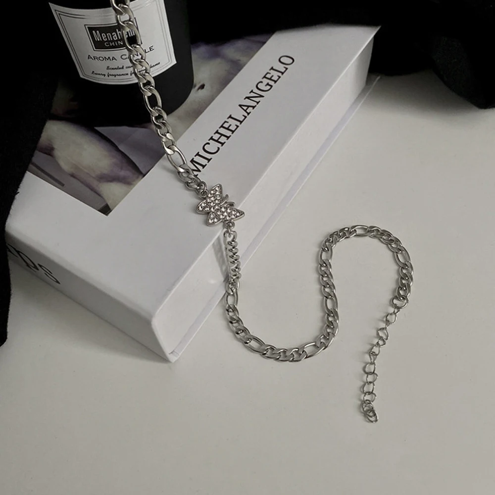 

2021 New Personality Female Butterfly Necklace Fashion Cool Temperament Necklace Jewelry