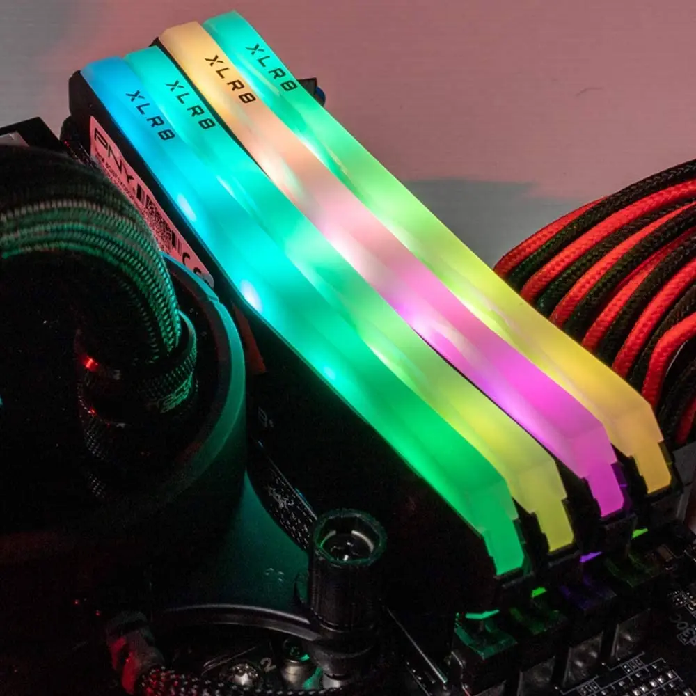 PNY оперативная память 8 Гб 16 XLR8 Gaming Epic-X RGB DDR4 3200 МГц для настольного компьютера с