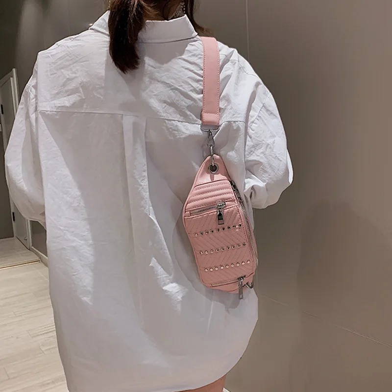 Женская сумка с заклепками поясная для женщин женская из искусственной кожи