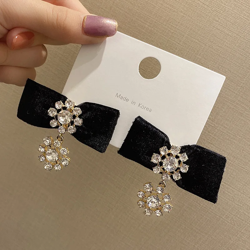 

Autumn Winter Velvet Earings Big Black Bowknot Fashion Jewelry 2020 New Crystal Earings for Women Korean Elegant Style Luxury