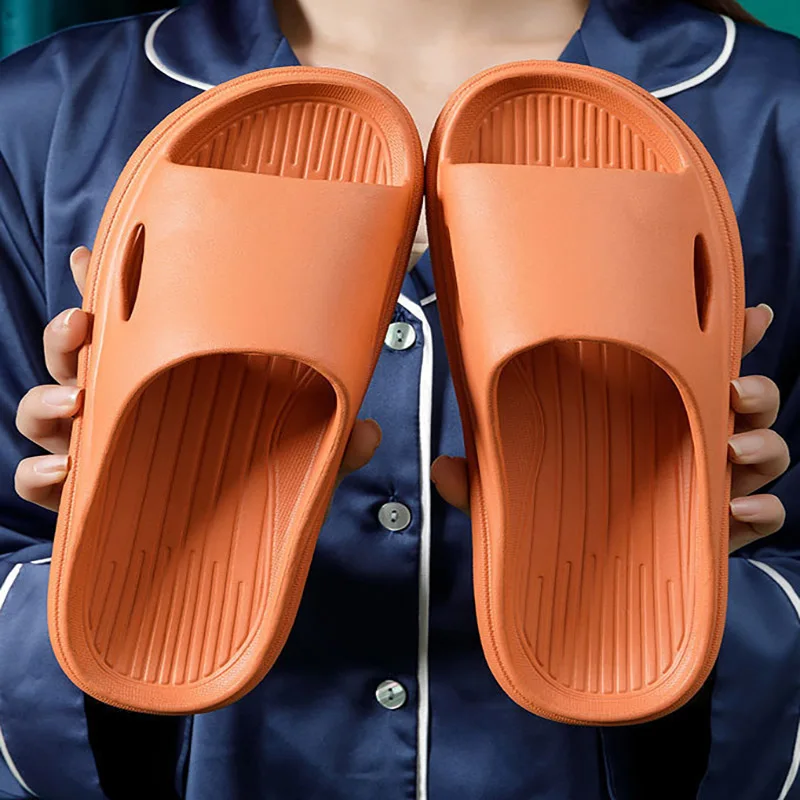 

2021 New Slippers Women Non-slip Thick Bottom Summer Home Bathroom Slides Couples Indoor Female Flip Flops