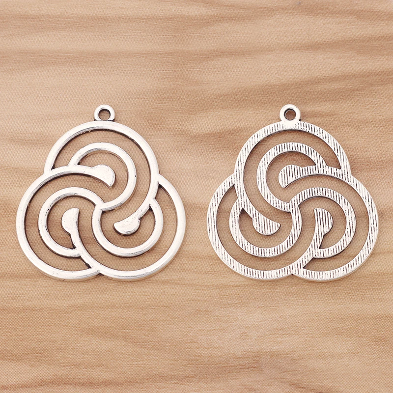 Рисунок 3 - Спиральные Подвески в виде Троицы с узлом