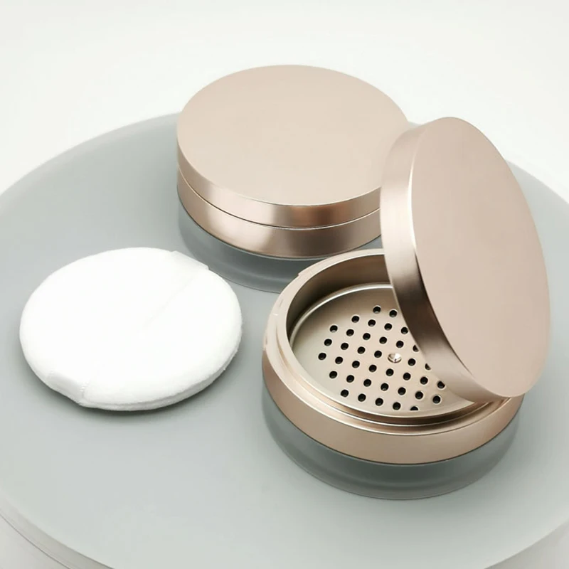 Коробка для пудры пластиковая портативная с ситом пустая горшок ситечком