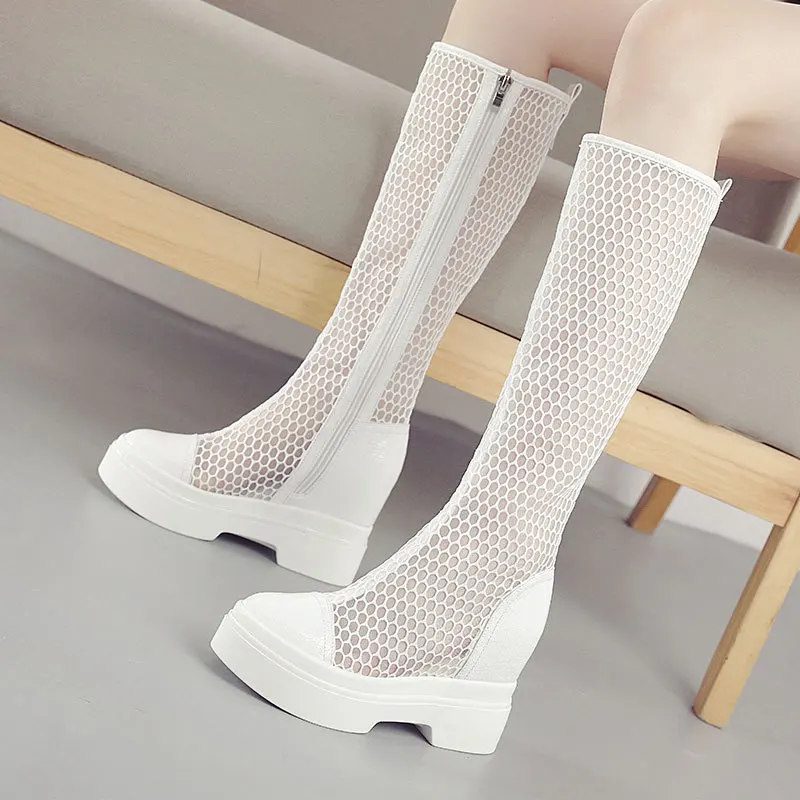 

Women's Shoes