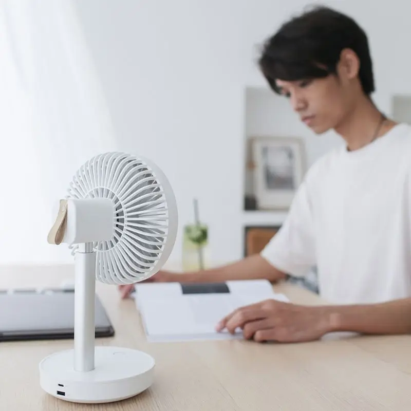 

Rechargeable Desk Oscillating Fan Portable Ultra-quiet Creative Electric USB Fan