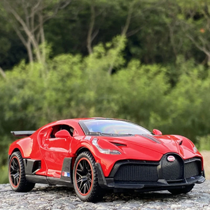 

1:32 Bugatti DIVO Alloy Sports Car Model Diecast & Toy Matal Vehicles Model Car Collection Sound Light Simulation Childrens Gift