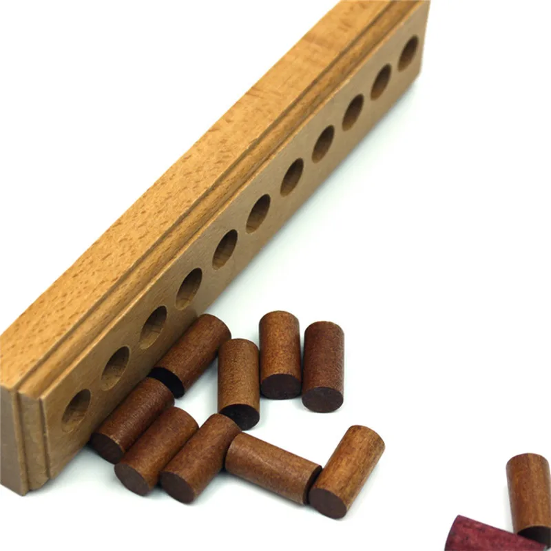 Головоломка игрушки одно благородство за пределами самообмена пространства