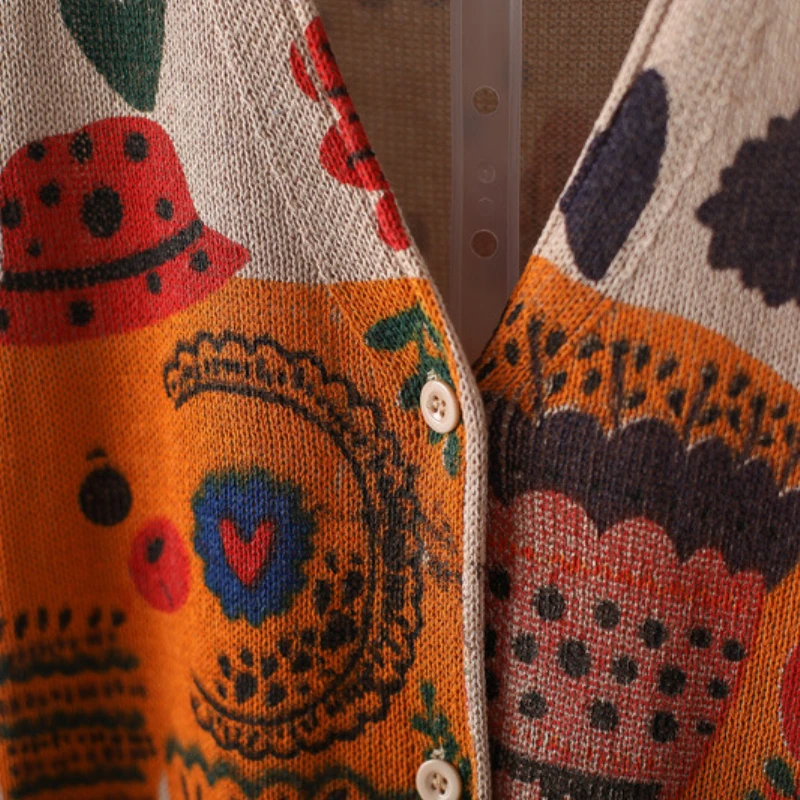 

2021Spring and Autumn New Retro Printed V-Neck Knitted Cardigan Women's Fashion Casual Loose Loose Age Slimming Plus Size Jacket