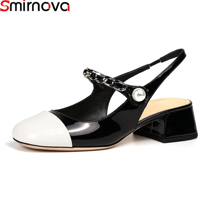 

Smirnova/2021 Новый Лакированная кожа женские сандалии Med каблук квадратный носок смешанные Цвета; Дамская обувь; Высокое качество; Летние босоно...