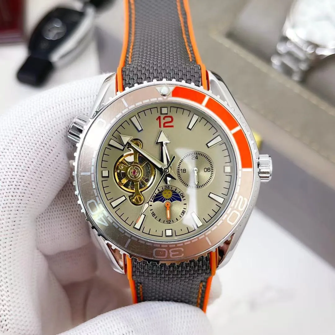 

2021 summer men's watch mechanical movement round dial stainless steel dial sapphire scratch-resistant glass mirror business cas