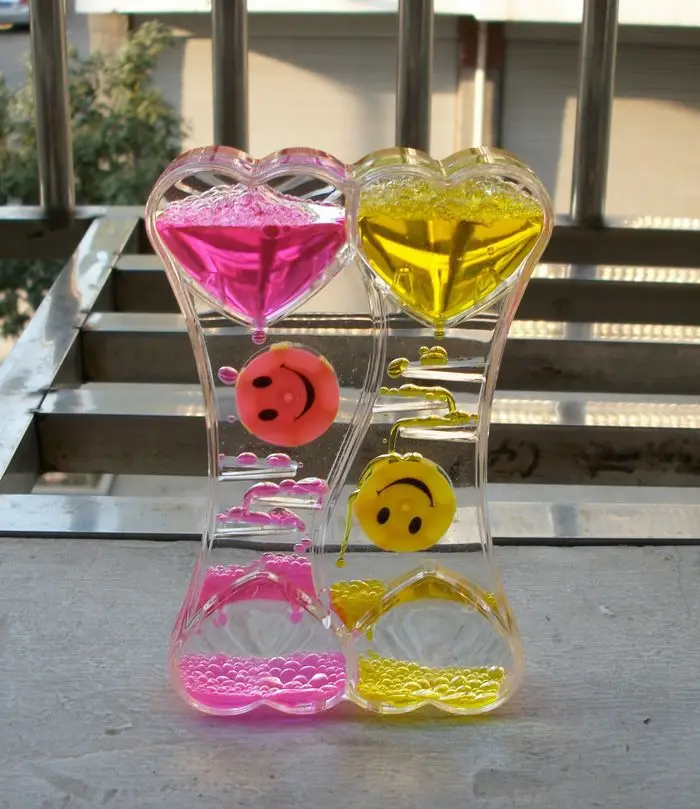 

Colorful Glass Figurines Hourglass Clock Double Heart Type Drip Oil Leakage Friends/Family Birthday Gift