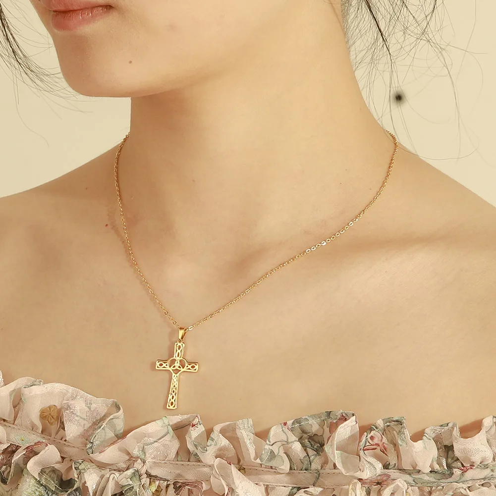 

Stainless Steel Gold Necklace For Women Lover's Gold And Steel Color Chain Cross Necklace Simple Fashion Religious Jewelry Gift