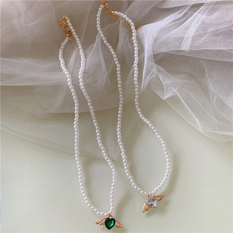 

Exquisite White Green Crystal Heart Pendant Necklace Elegant Female Wedding Pearl Clavicle Chain Romantic Party Jewelry Gift