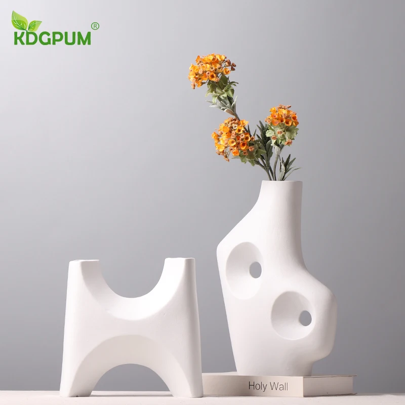 

Nordic Minimalist Creative Ceramic Vase Living Room Model Room Flower Arrangement Decoration Black And White Countertop