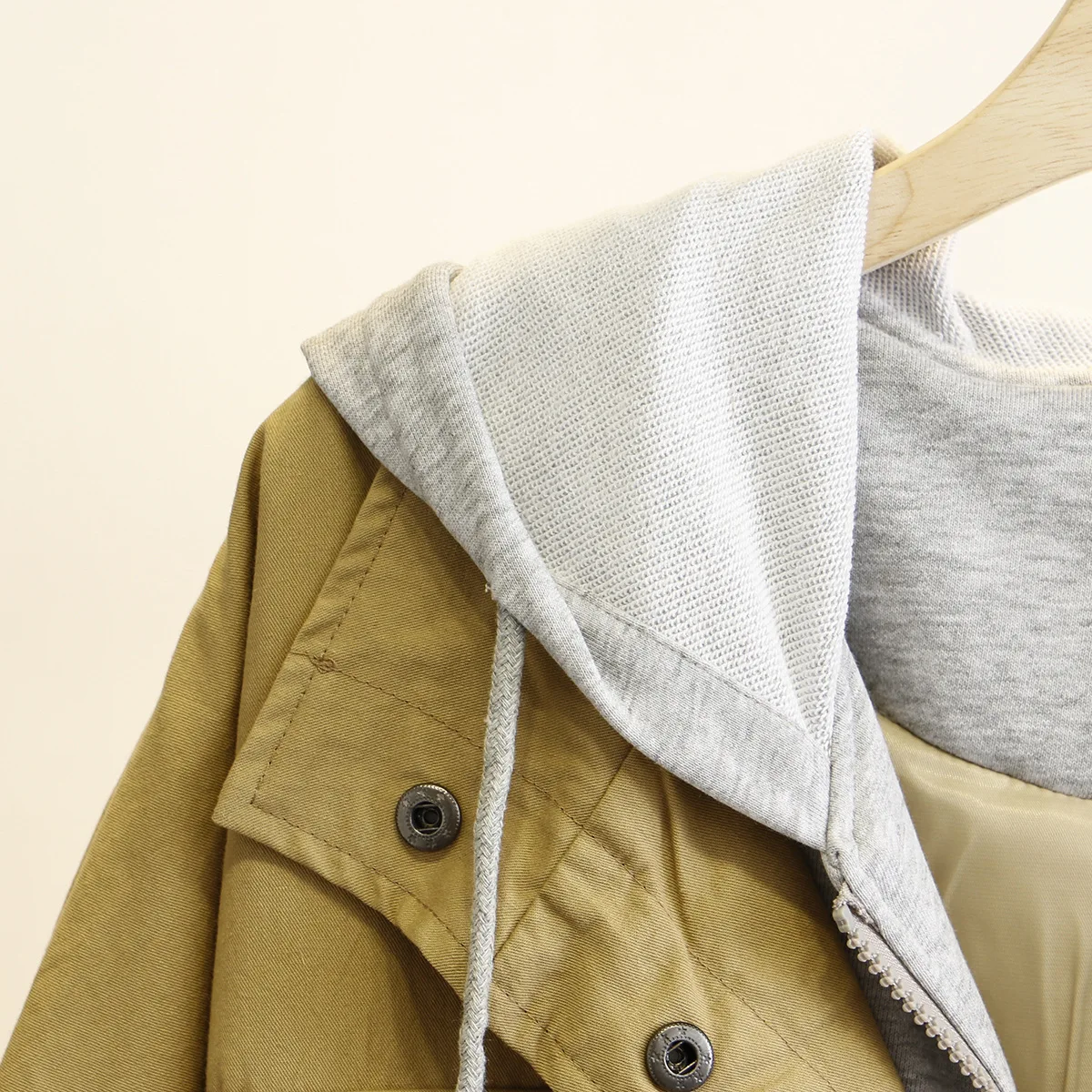 Женский весенний Тренч с длинным рукавом на завязках капюшоном молнии пальто