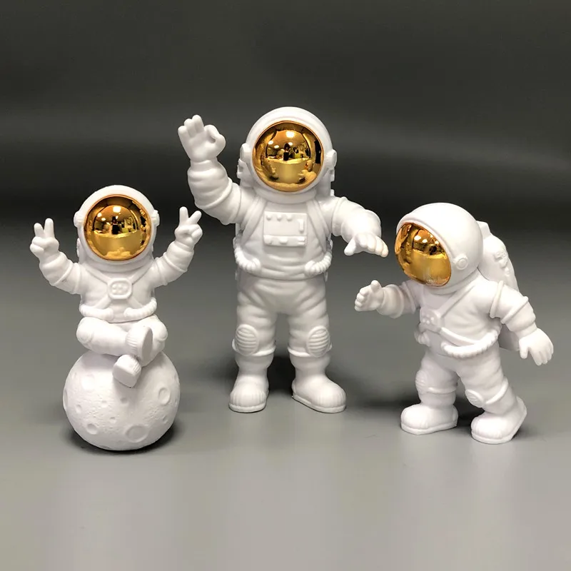 

New Nordic Creative Resin Carving Astronaut Model Office Wine Cabinet Modern Desktop Ornaments and Home Decor Birthday Gifts