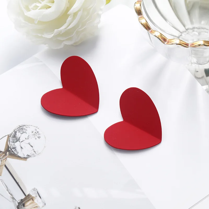 

Korean Earrings for Women Vintage Hyperbole Big Metal Heart Stud Earrings Stereo Heart Earring Party Holiday Jewelry Wholesale