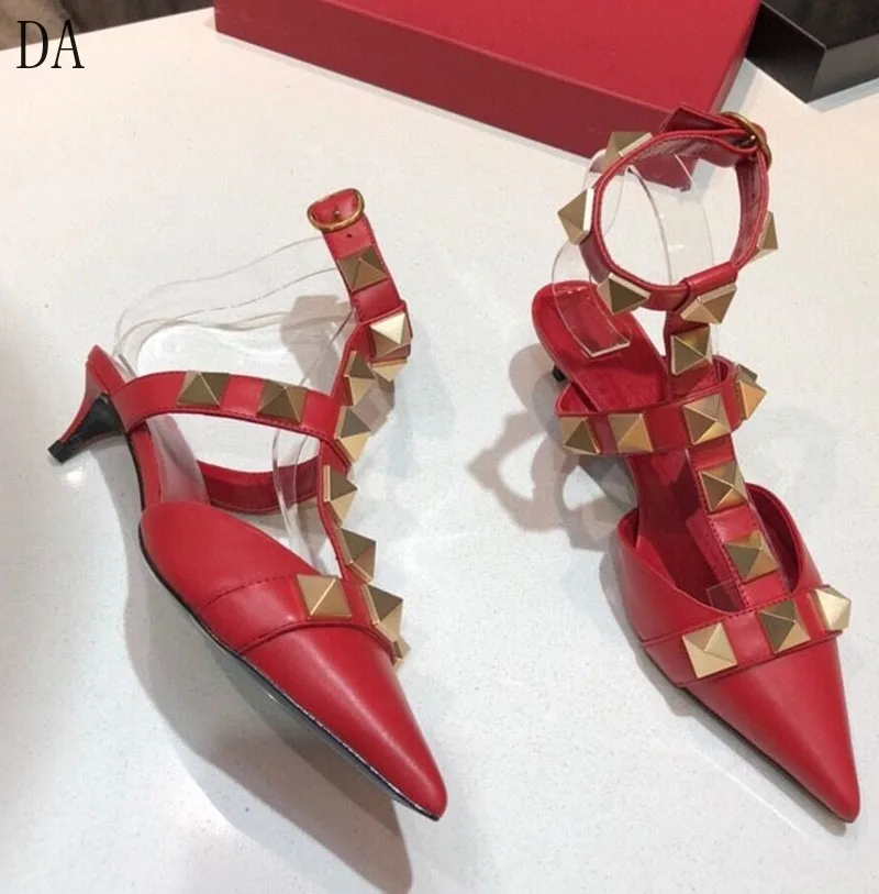 

2020 Designer Women High Heel Pointed Sandals 6cm V Logo Genuine Leather Lady Summer Wedding Shoes With Rivets 35-43 + Dust Bag