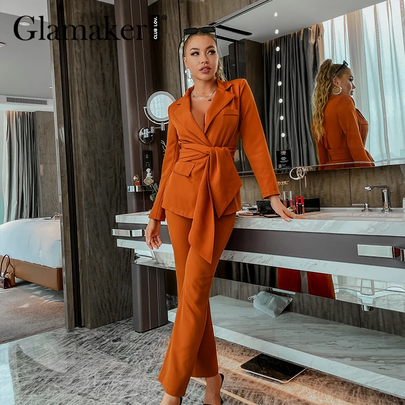 Женский офисный костюм Glamaker комплект из трех предметов укороченный топ с