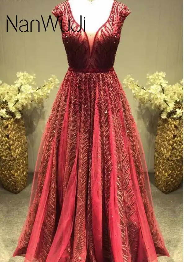 

Luxury Dubai Design V-Neck Evening Dresses Long 2019 Sequined Crystal Sleeveless Arabic A-Line Plus Size Formal Party Gowns