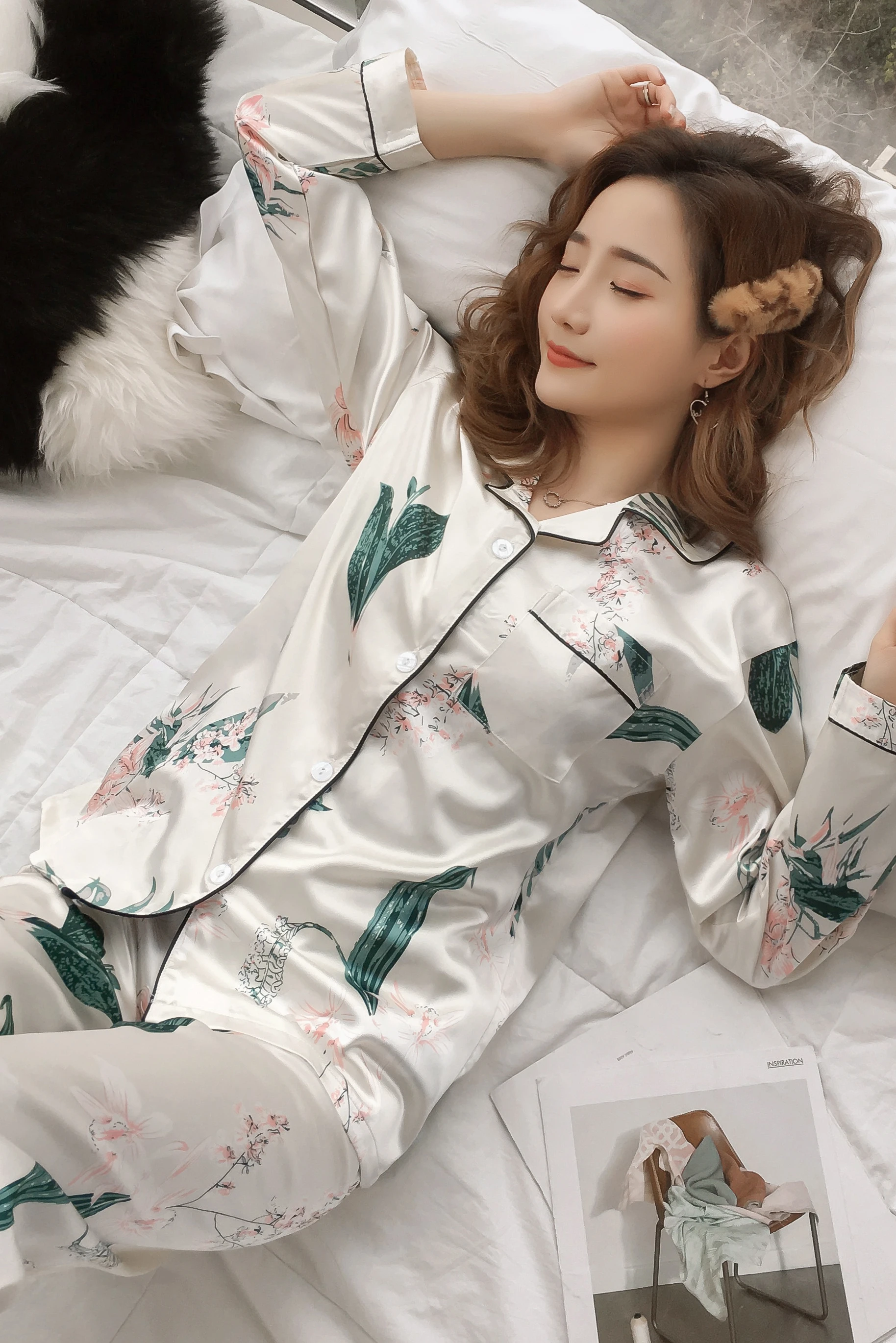 

New Autumn 2020 WAVMIT New Women Pyjamas Silk Long Tops Set Female Pajamas Set NightSuit Sleepwear Sets Long Pant Women Night