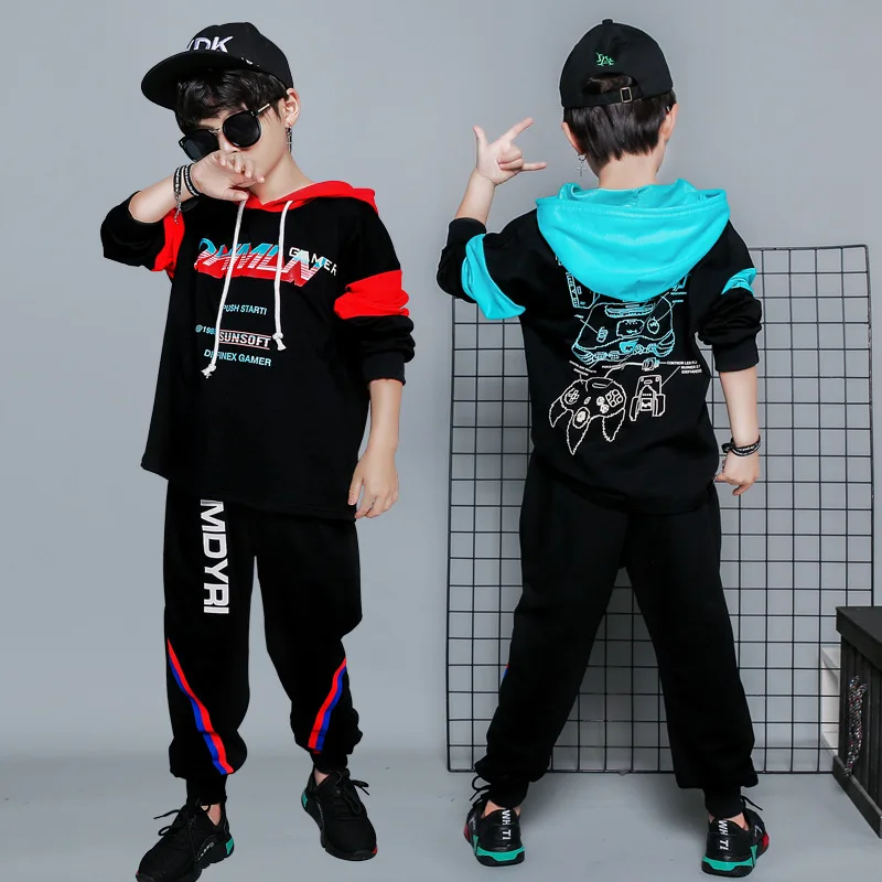 Детский спортивный костюм из двух предметов свитшот с капюшоном и штаны |