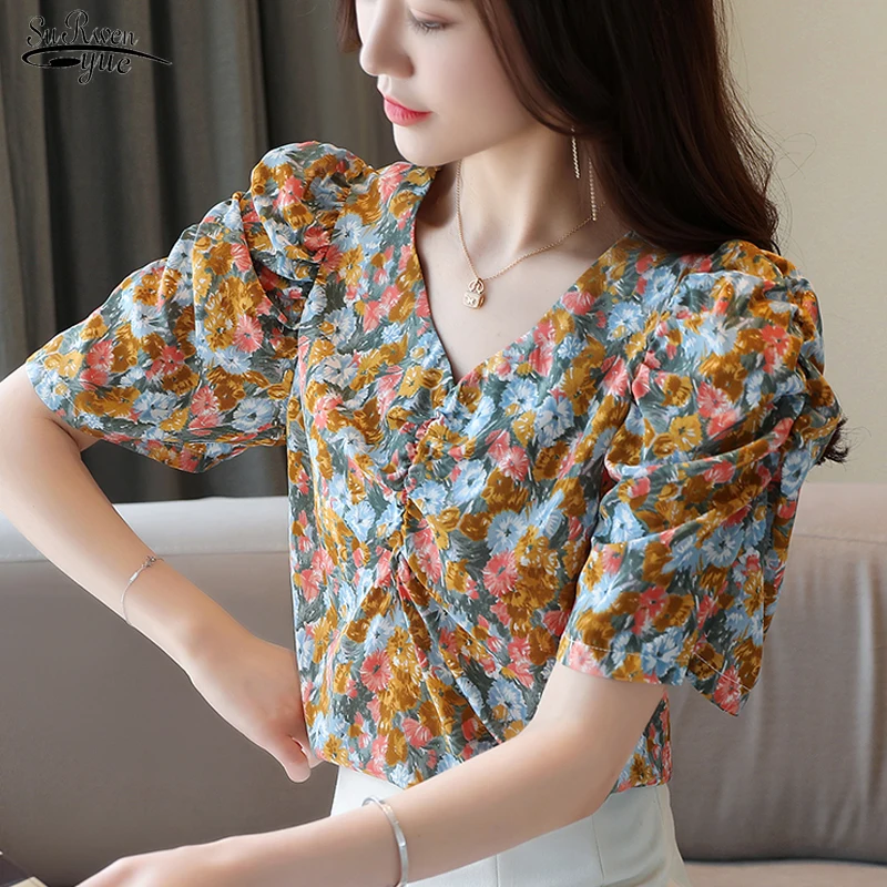 

Женская шифоновая блузка, Офисная плиссированная блузка с цветочным принтом, коротким рукавом и V-образным вырезом, корейский пуловер, топы, лето 2021